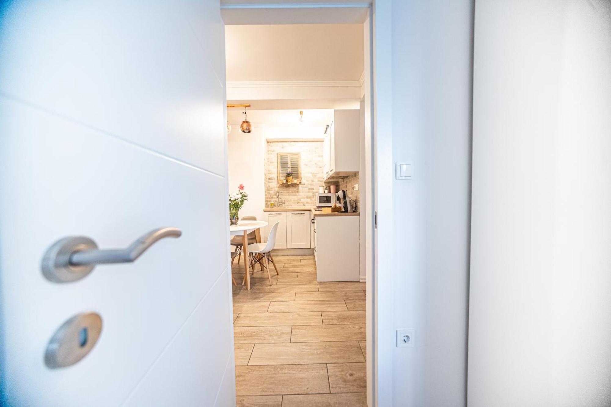 Split Apartment M&T Экстерьер фото